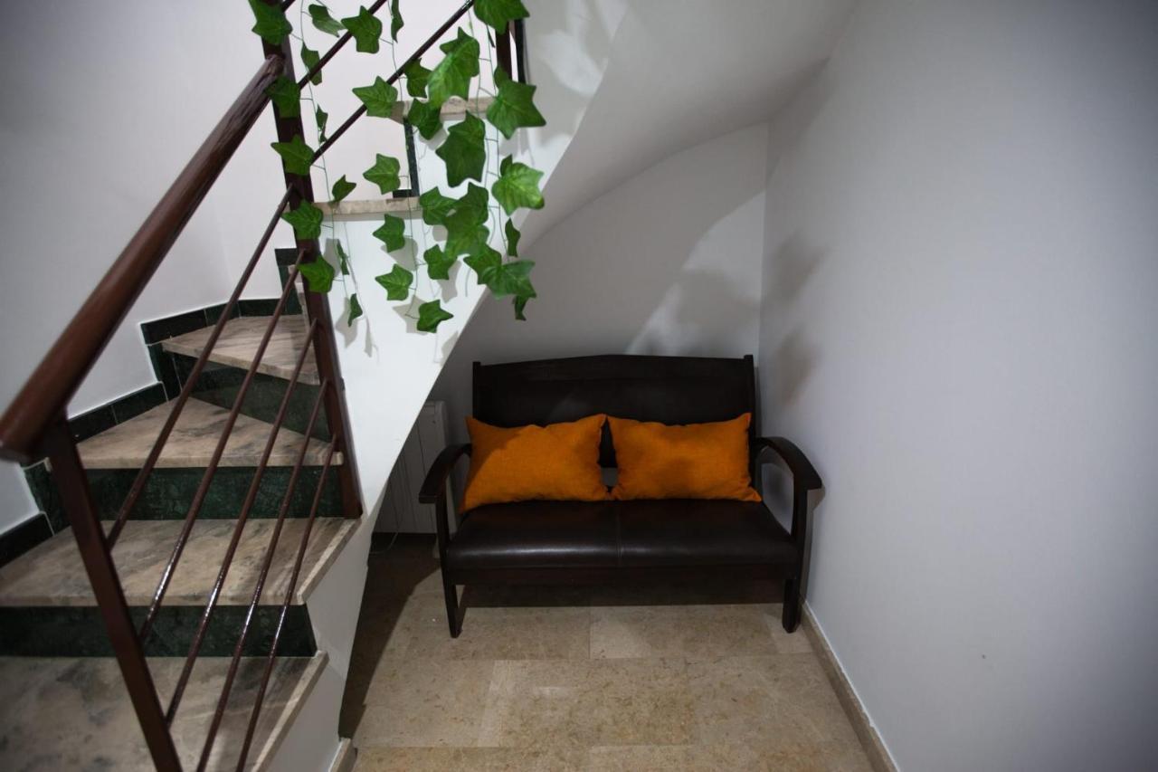 Piso Con Solarium Calahorra Con Solera Parking Privado Gratis Appartamento Cordova Esterno foto